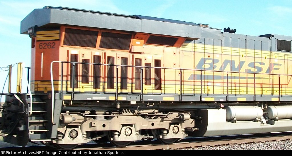 BNSF 6262, rear section view